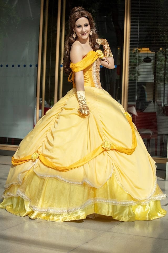 Ball Gowns, Off shoulder tops