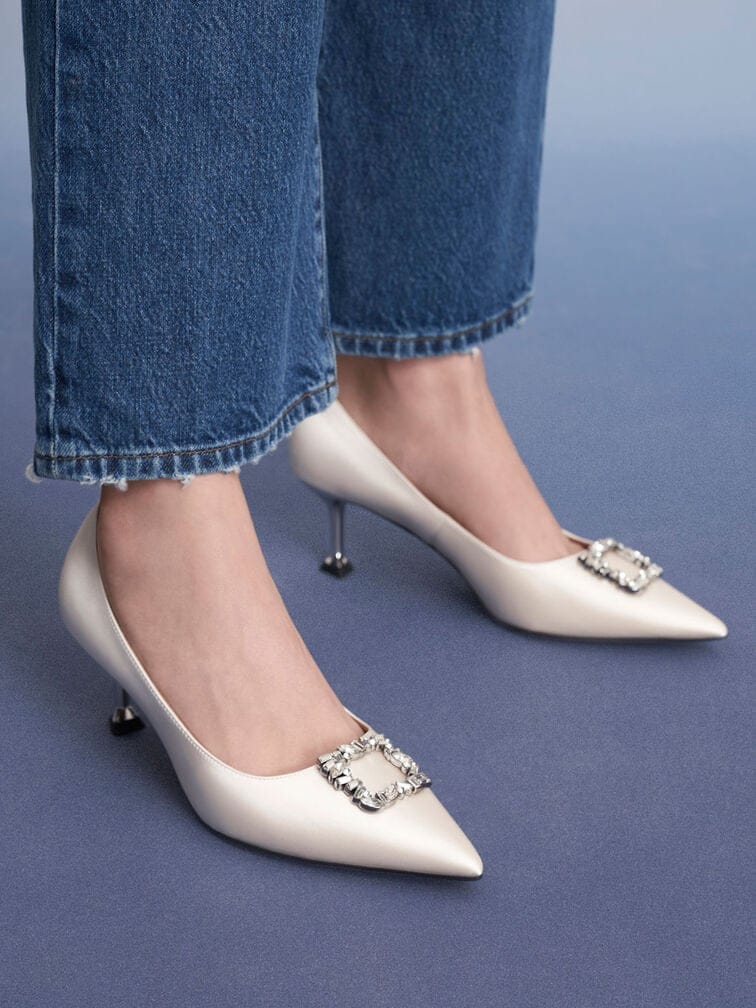 Kitten Heels, shoes to wear with Bootcut Jeans