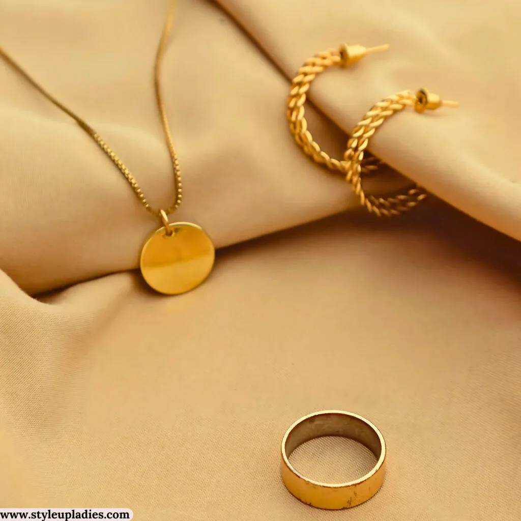 Jewelry to add to your satin dress !!