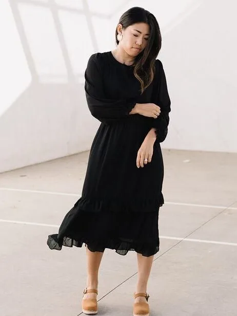 Midi Dresses are for everyone, irrespective of any height and size !!