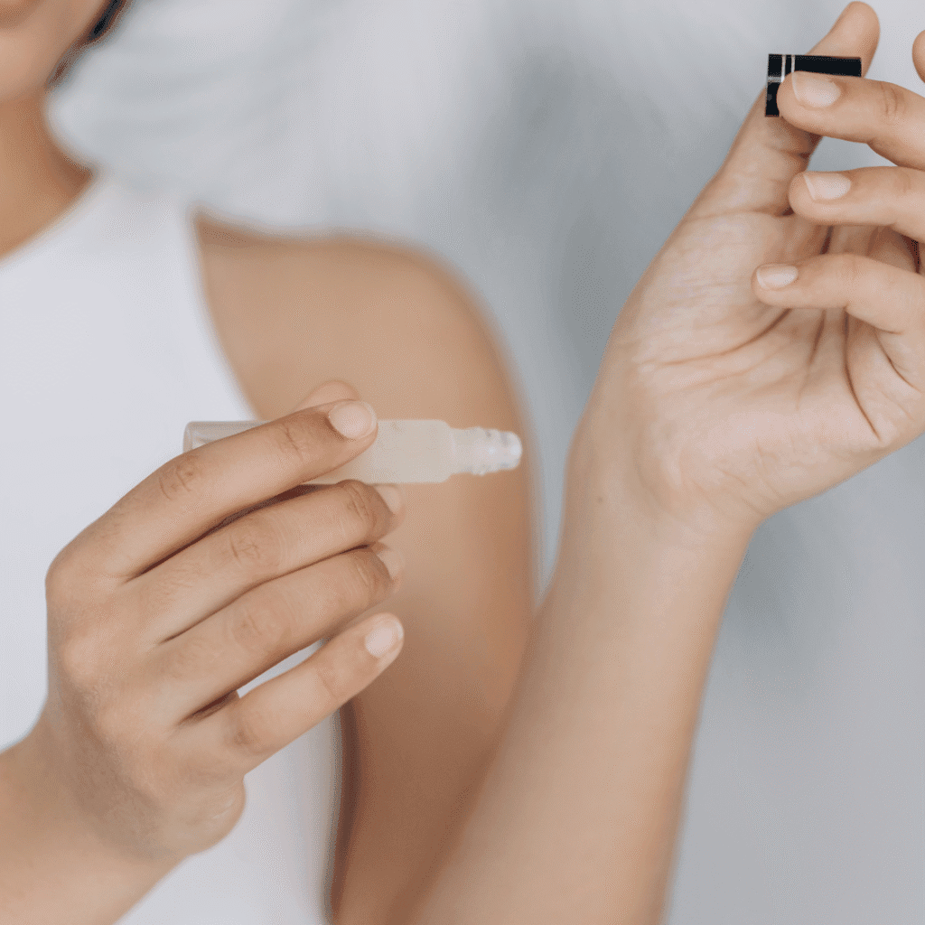 Apply essential oils for hay fever